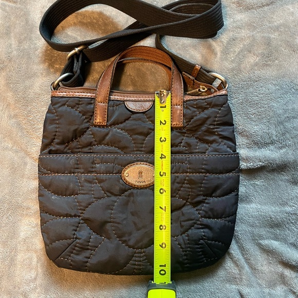 Barely used black Fossil crossbody. - Picture 4 of 5